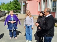 Работники УМЦ по ГО и ЧС во время учебной эвакуации